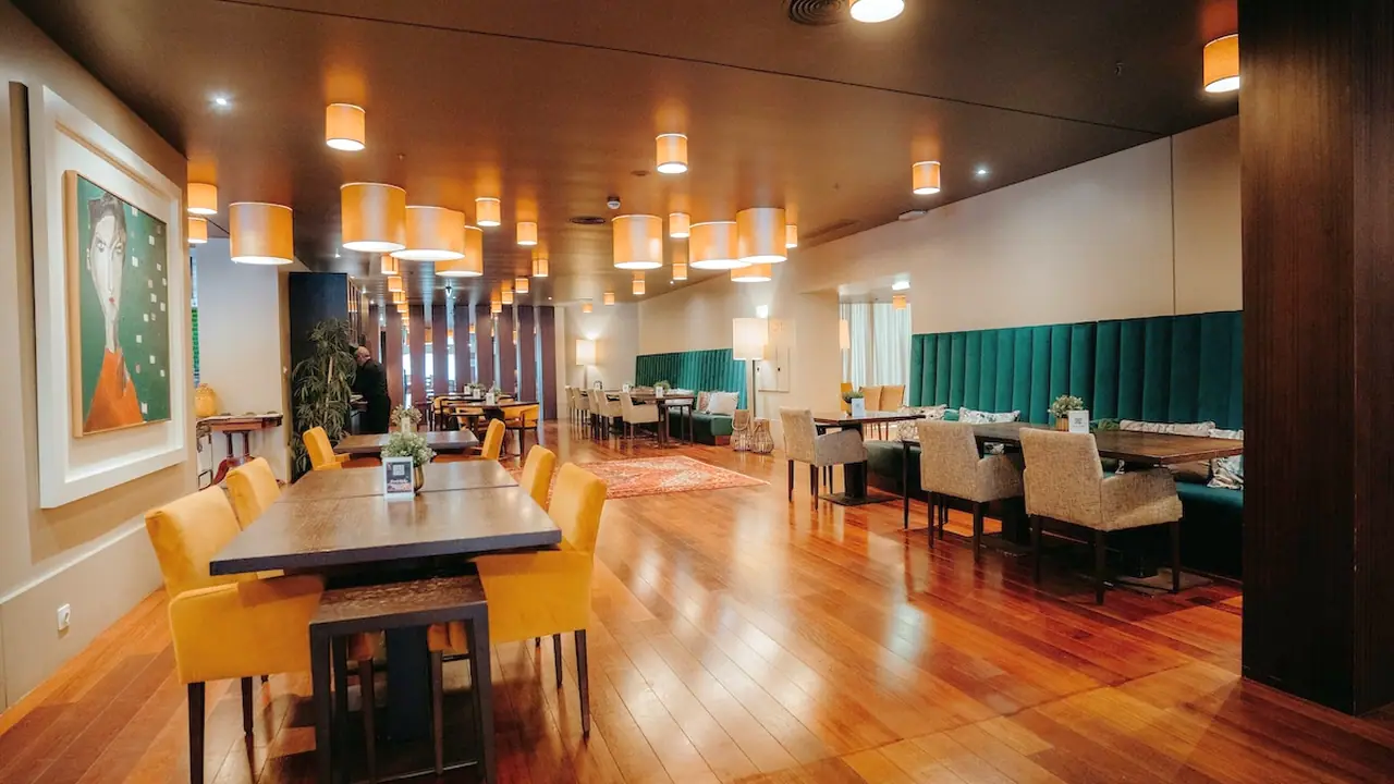 Holiday Inn Porto Gaia